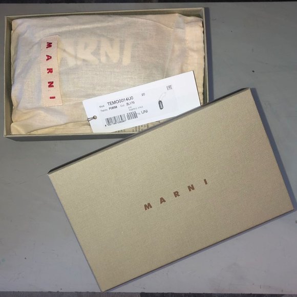 MARNI Logo Print On Chain Phone Case - Picture 14 of 14